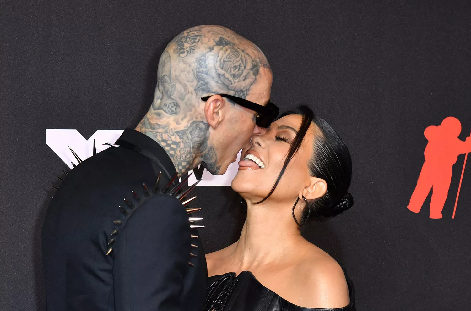 Travis Barker and Kourtney Kardashian - Is Kourtney Kardashian Pregnant?